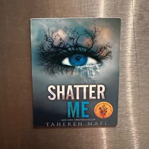 Shatter Me Book Magnet